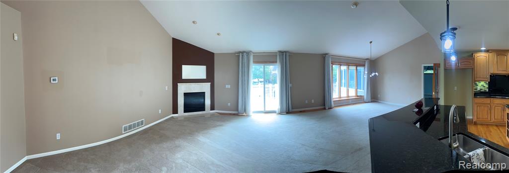 6119 Pine Creek Crossing Property Photo 9