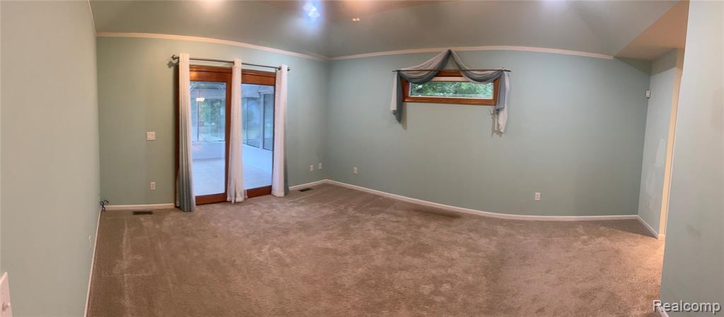 6119 Pine Creek Crossing Property Photo 18
