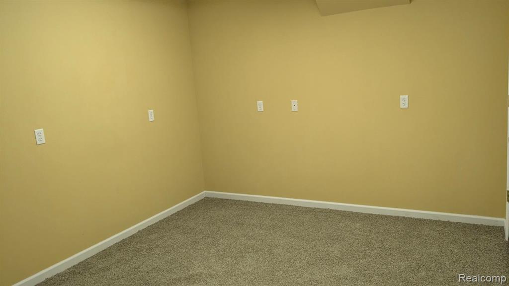 6119 Pine Creek Crossing Property Photo 27