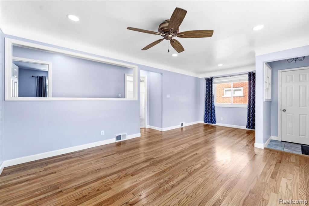 13231 Spruce Street Property Photo 3