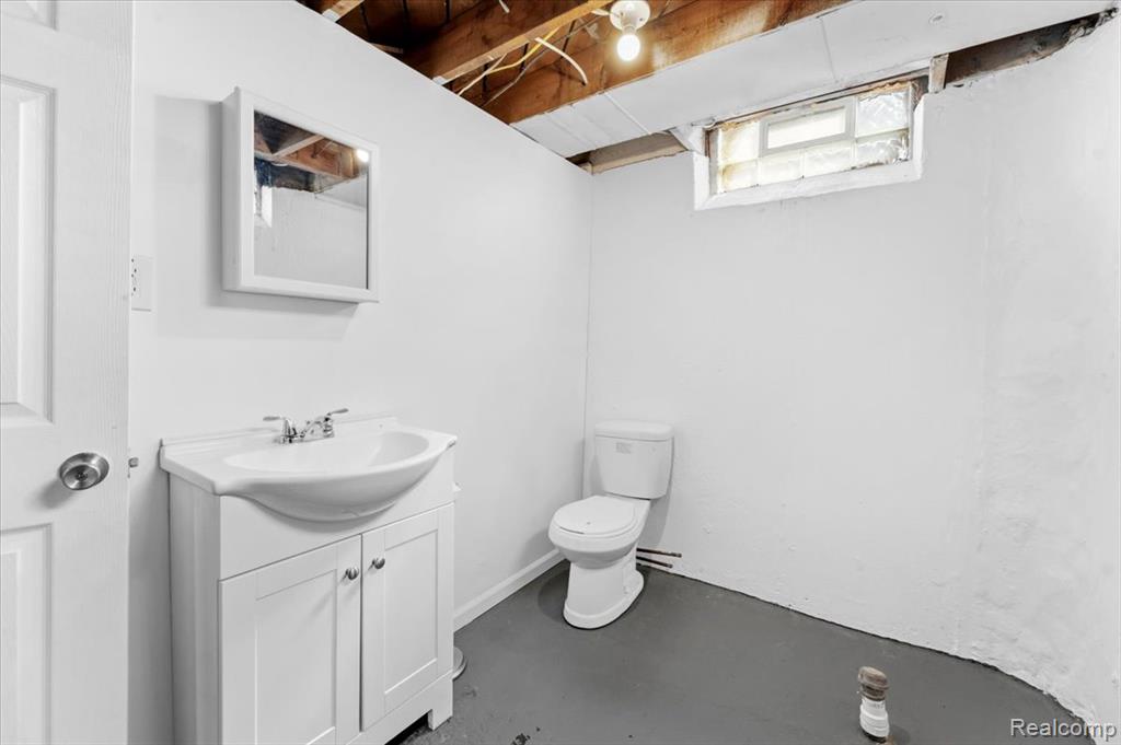 13231 Spruce Street Property Photo 16