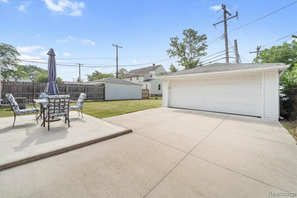 13231 Spruce Street Property Photo 20