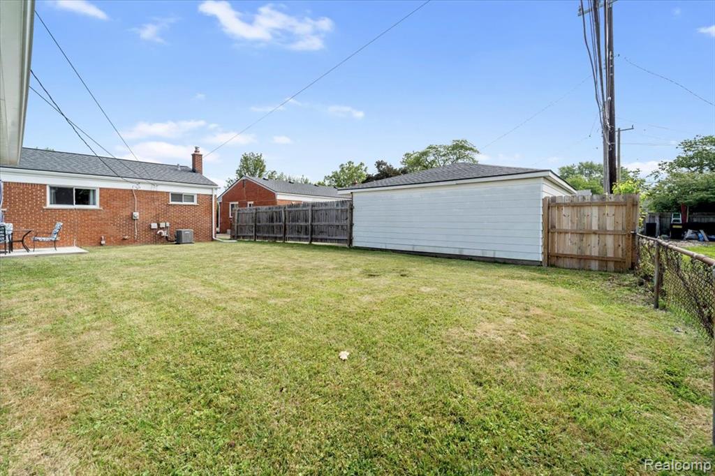 13231 Spruce Street Property Photo 24