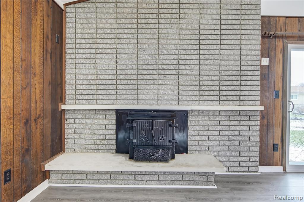 2995 Groves Drive Property Photo 13