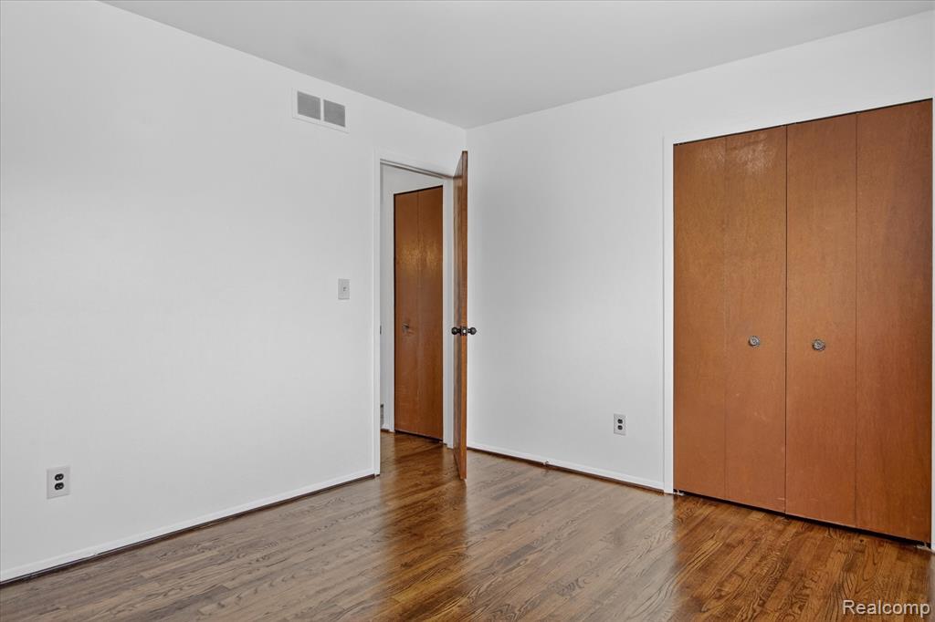 2995 Groves Drive Property Photo 21