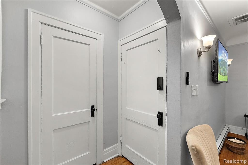2256 W Philadelphia Street Property Photo 9