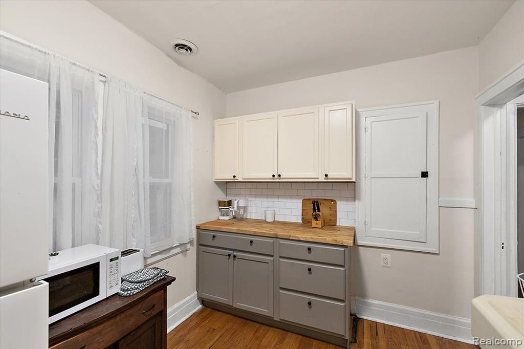 2256 W Philadelphia Street Property Photo 22