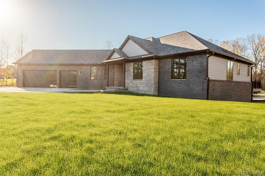 16637 Kings Fairway Lane Property Photo 1