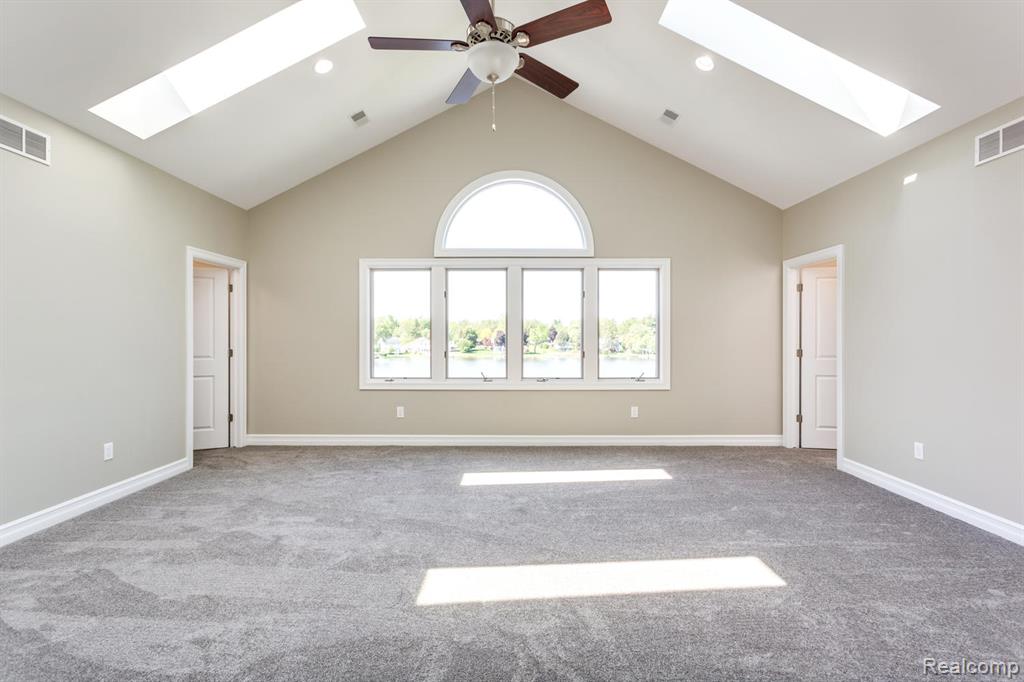16637 Kings Fairway Lane Property Photo 9