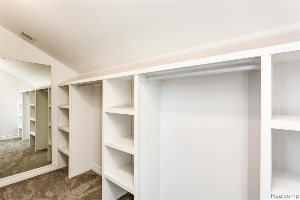 16637 Kings Fairway Lane Property Photo 12