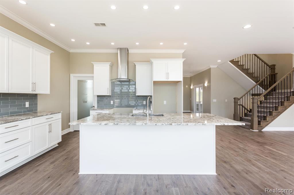 16637 Kings Fairway Lane Property Photo 19