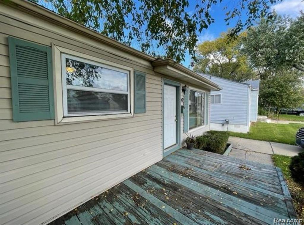 47 E Barrett Avenue Property Photo 3