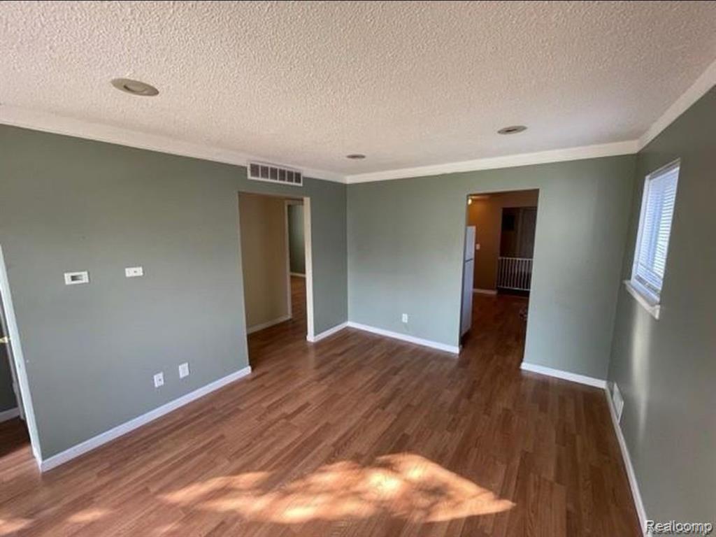 47 E Barrett Avenue Property Photo 5