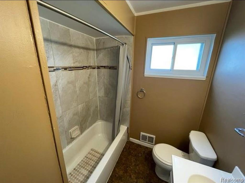 47 E Barrett Avenue Property Photo 12