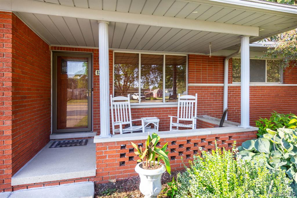 13332 Martin Road Property Photo 4