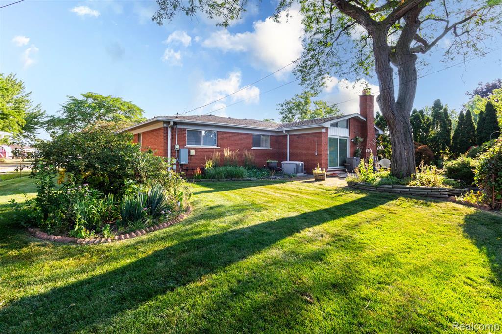 13332 Martin Road Property Photo 6