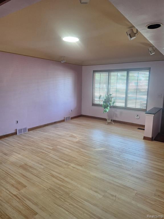 13332 Martin Road Property Photo 9