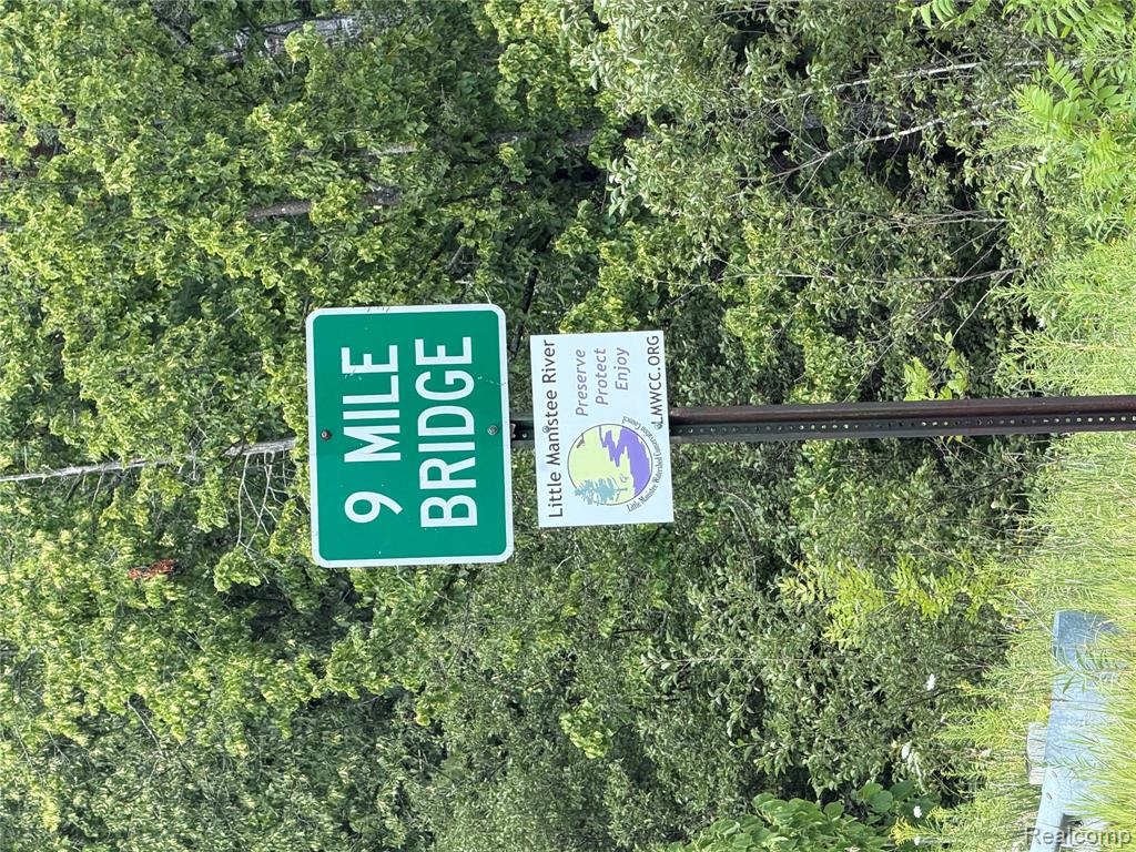 9670 S County Line Road Property Photo 6