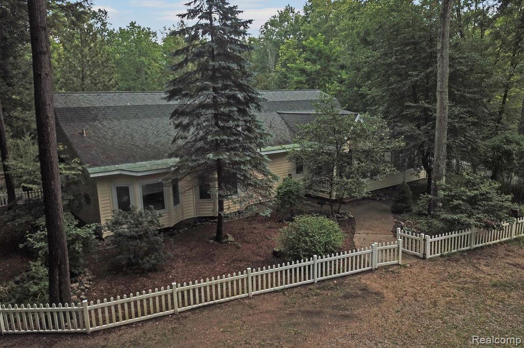 9670 S County Line Road Property Photo 20
