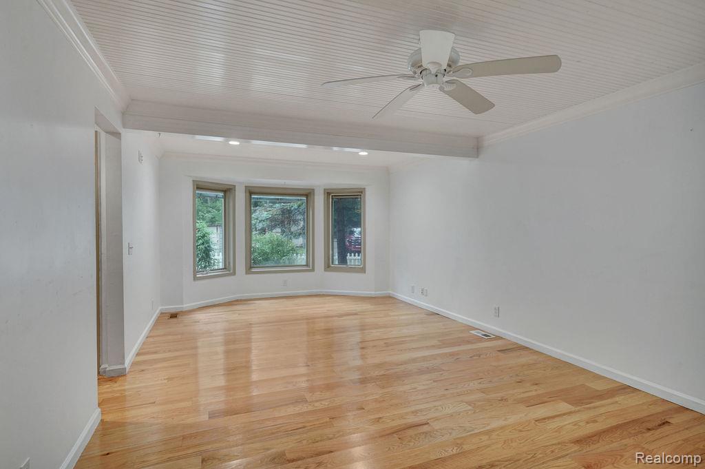 9670 S County Line Road Property Photo 40