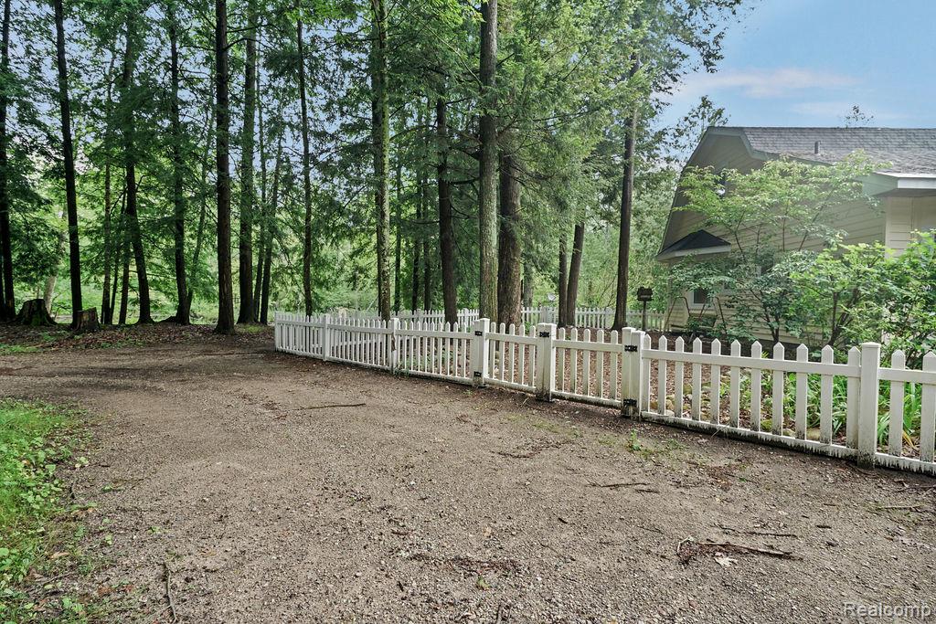 9670 S County Line Road Property Photo 75