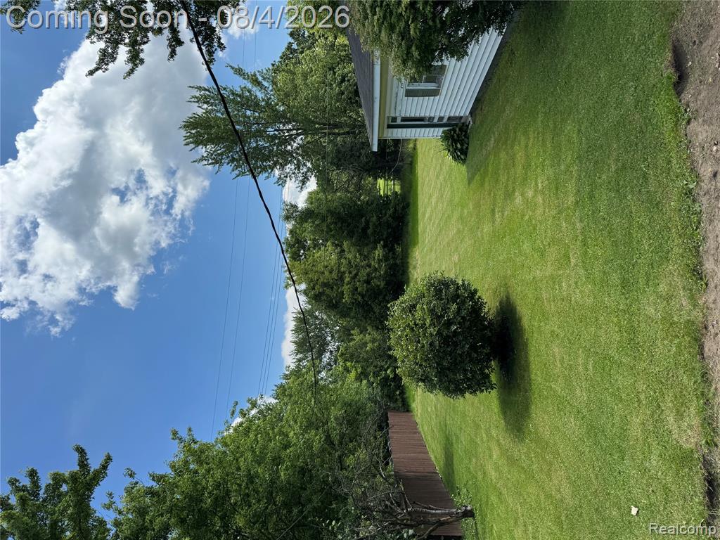1285 W Oregon Street Property Photo 2