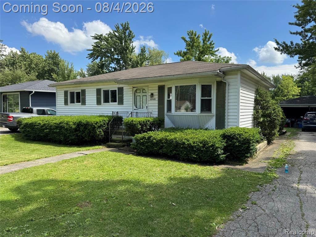 1285 W Oregon Street Property Photo 3
