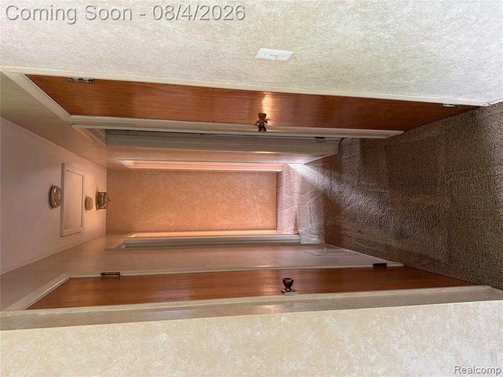 1285 W Oregon Street Property Photo 7