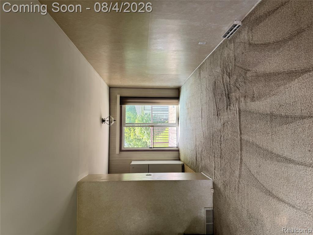 1285 W Oregon Street Property Photo 13