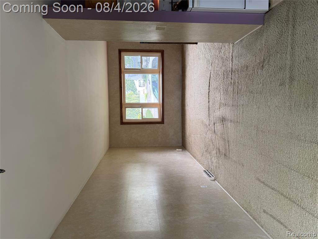 1285 W Oregon Street Property Photo 14