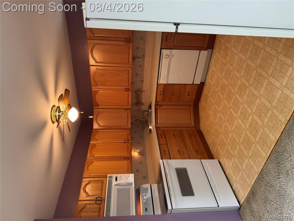 1285 W Oregon Street Property Photo 15