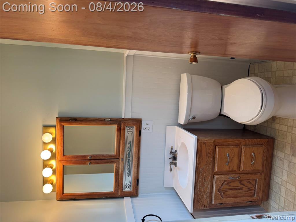 1285 W Oregon Street Property Photo 19