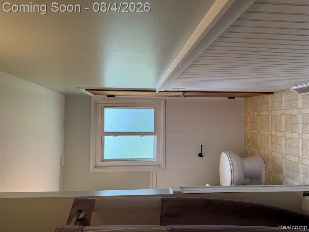 1285 W Oregon Street Property Photo 21