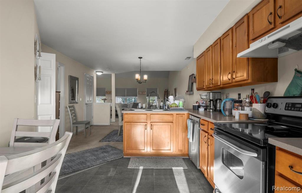 4242 Schaefer Road Property Photo 8