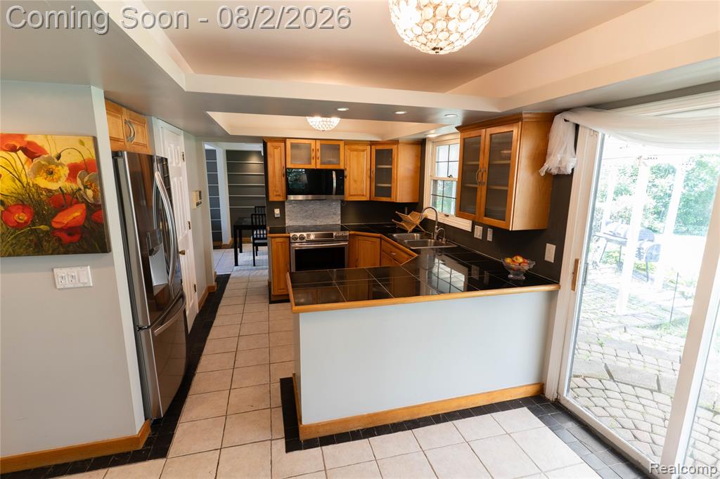 649 Bedford Drive Property Photo 6