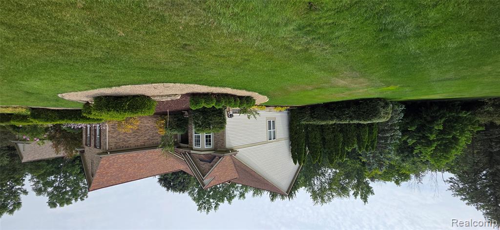 5818 Pine Trace Court Property Photo 3