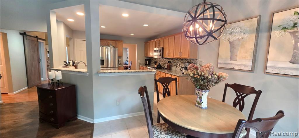 5818 Pine Trace Court Property Photo 7