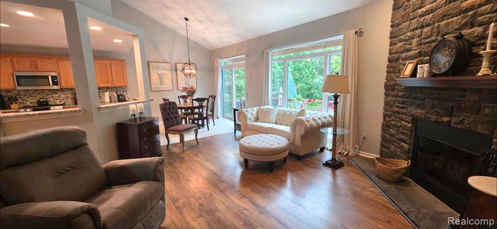 5818 Pine Trace Court Property Photo 10