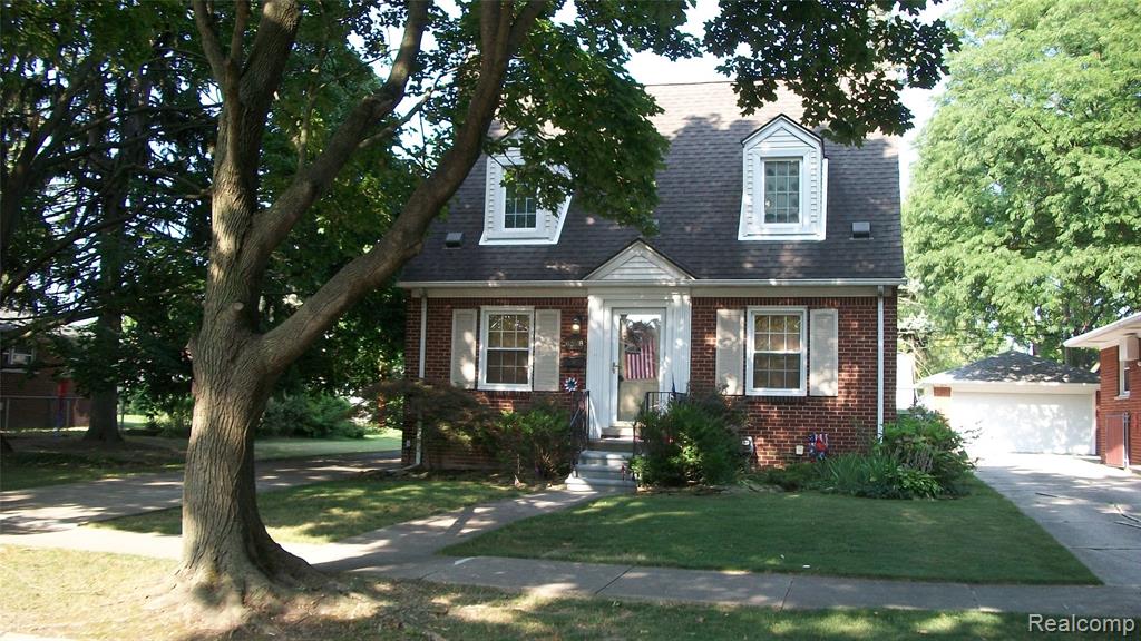 6528 Winona Street Property Photo 1