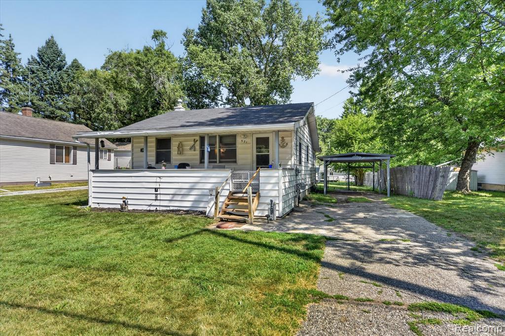 521 E Paulson Street Property Photo 4