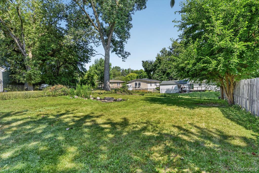 521 E Paulson Street Property Photo 17