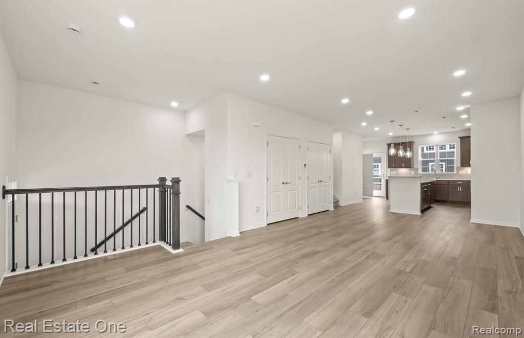 309 N Sydney Court Property Photo 4