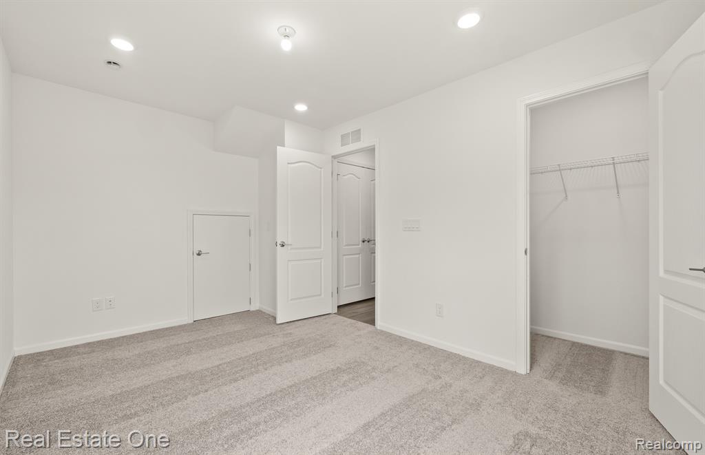 309 N Sydney Court Property Photo 12