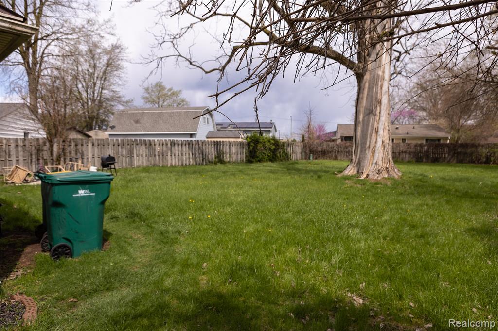 15167 Meadow Street Property Photo 18