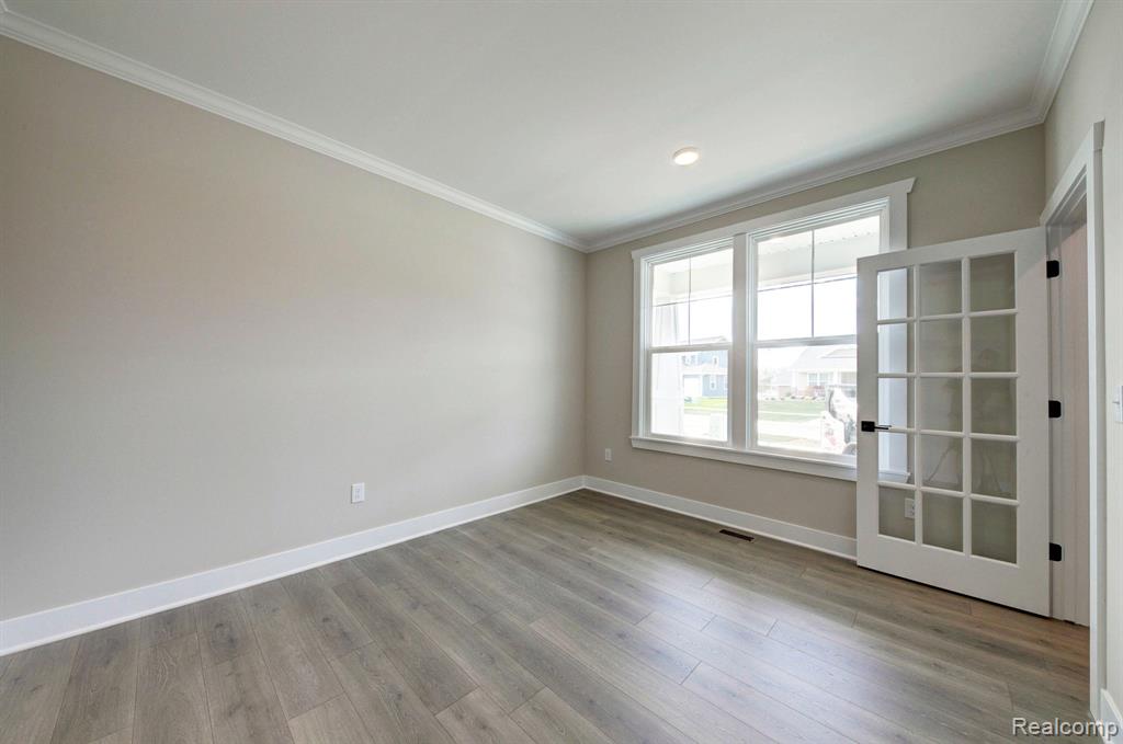 664 Round Rock Property Photo 6