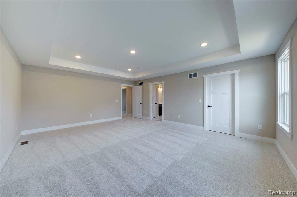 664 Round Rock Property Photo 15