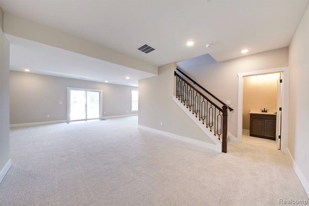 664 Round Rock Property Photo 19