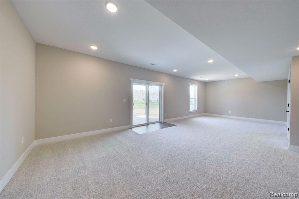 664 Round Rock Property Photo 20