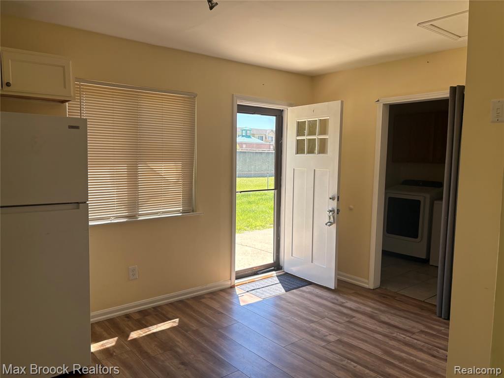 32047 Linderman Avenue Property Photo 3