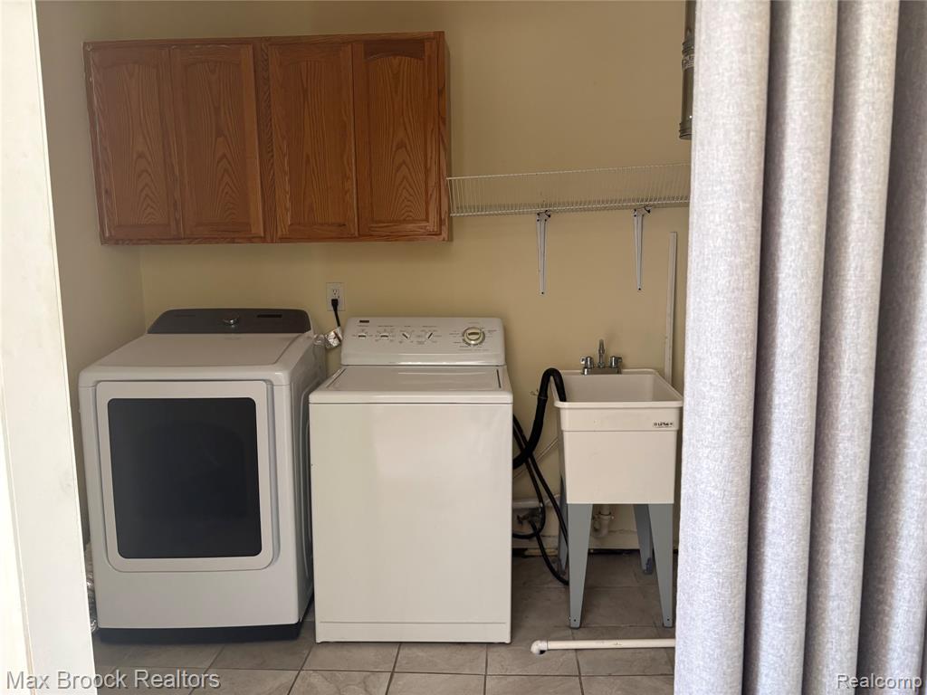 32047 Linderman Avenue Property Photo 11